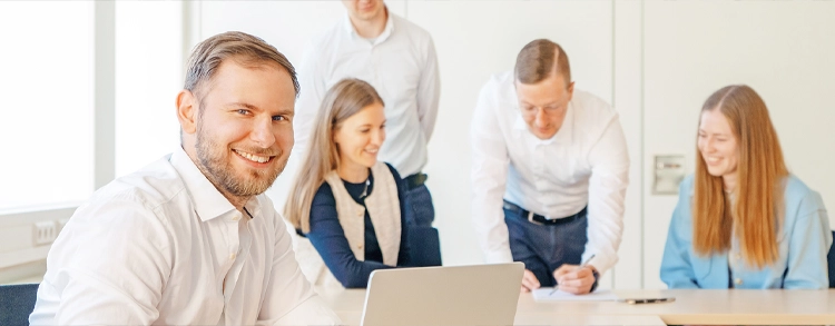 Mitarbeiterfoto im Büro